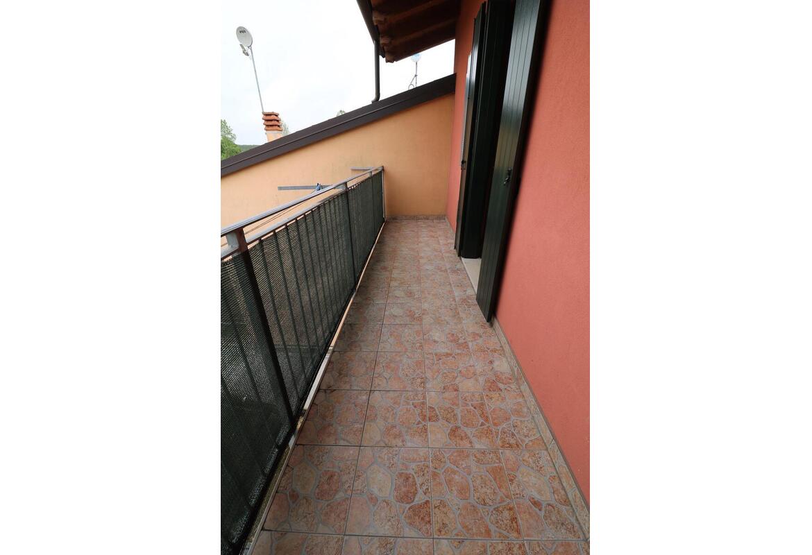 APPARTAMENTO TRILOCALE CON GARAGE