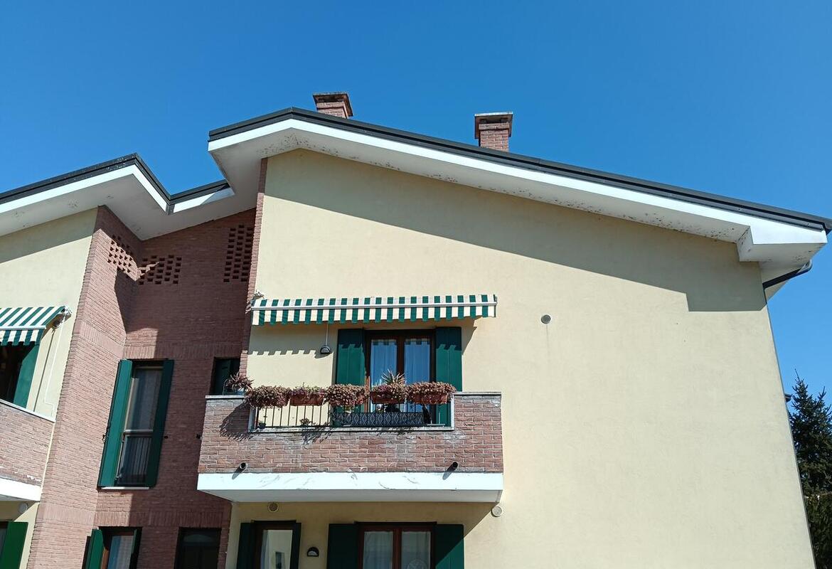 APPARTAMENTO CON DUE GARAGE