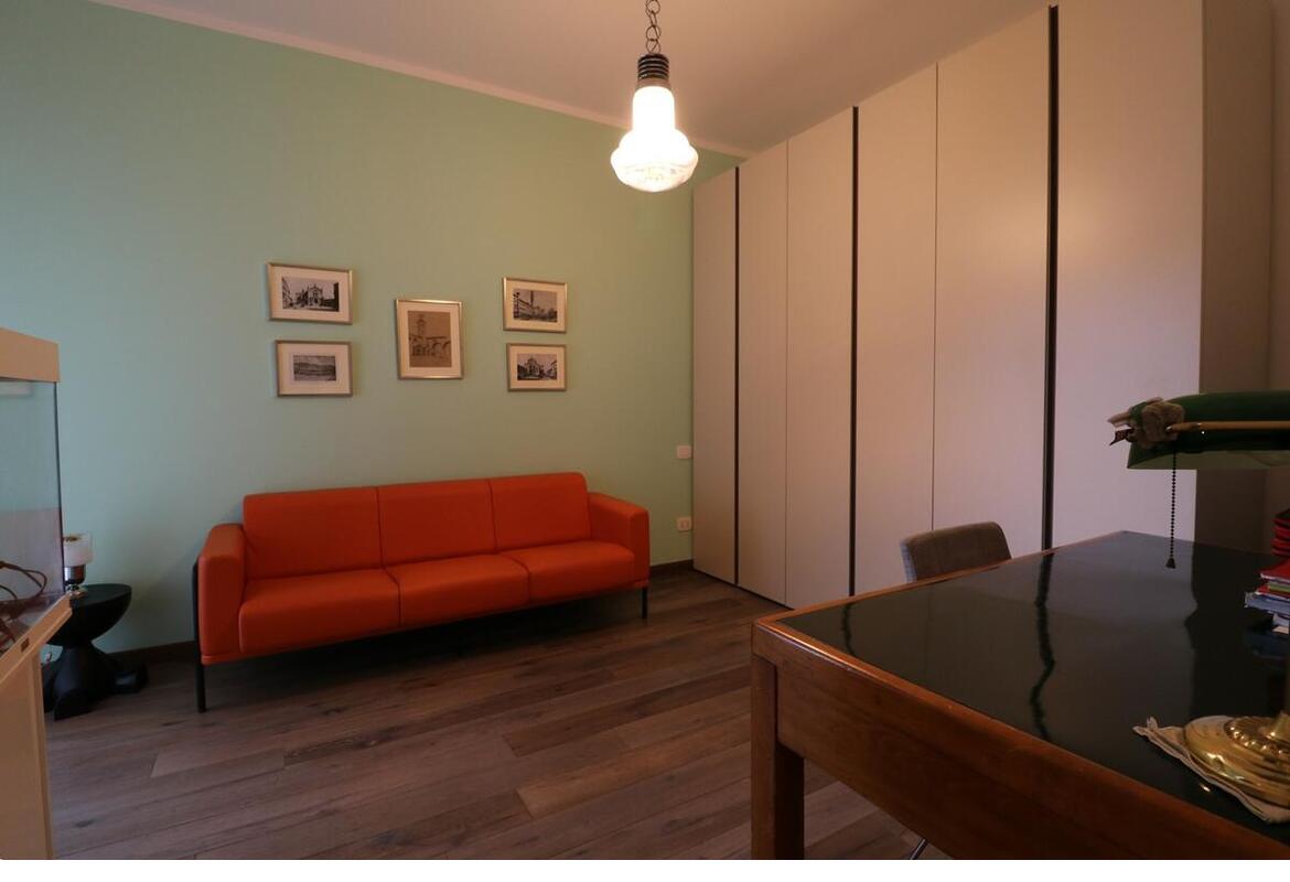 APPARTAMENTO QUADRILOCALE CON 2 GARAGE