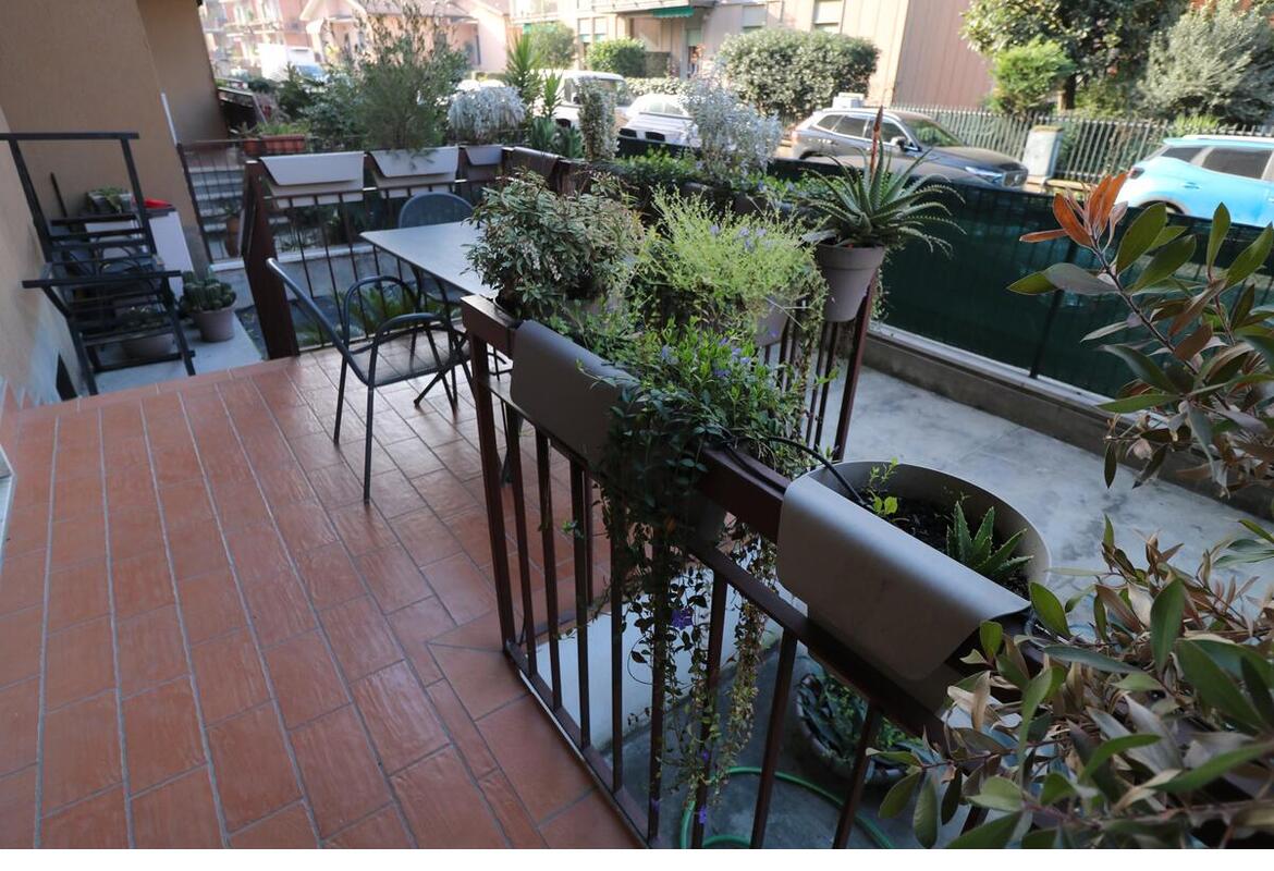 APPARTAMENTO QUADRILOCALE CON 2 GARAGE