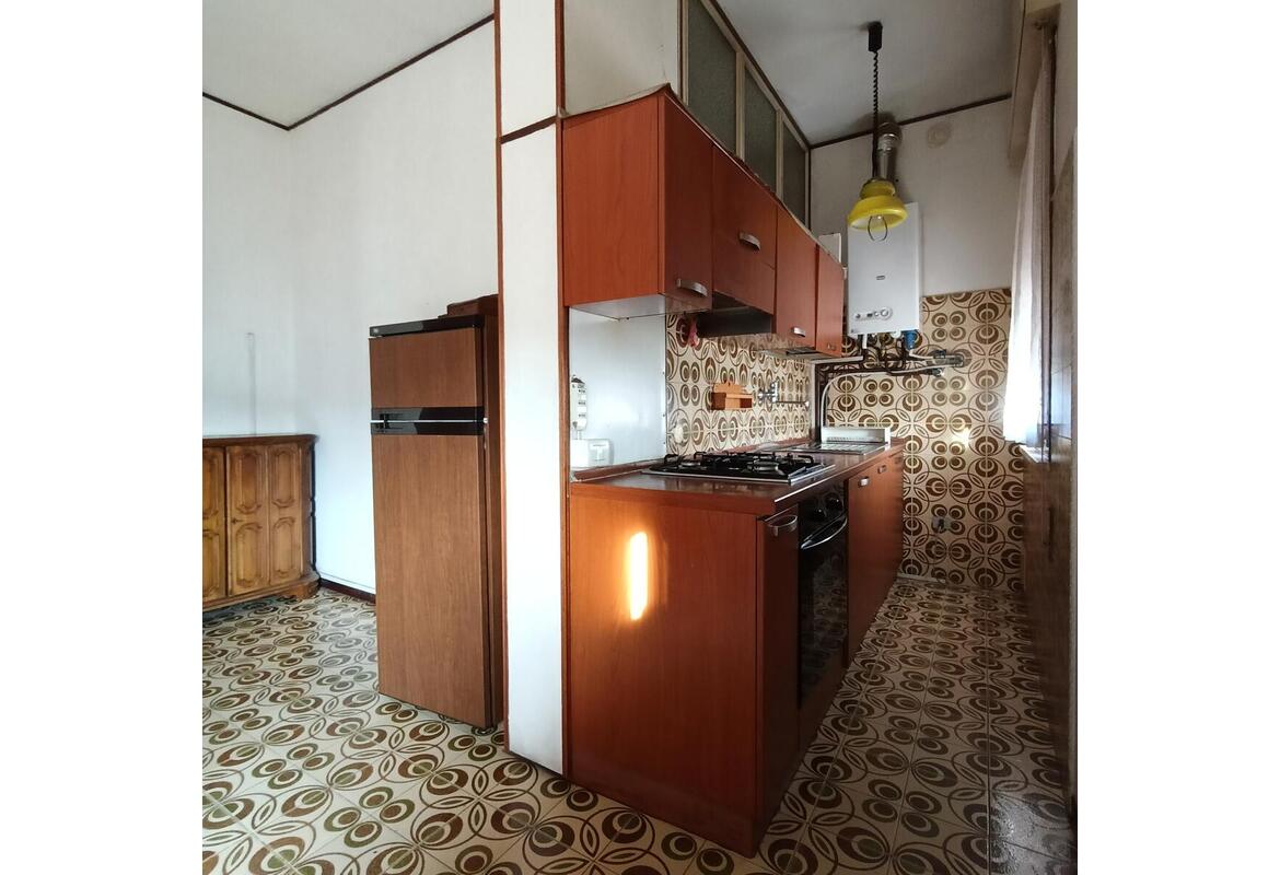 APPARTAMENTO TRILOCALE CON GARAGE