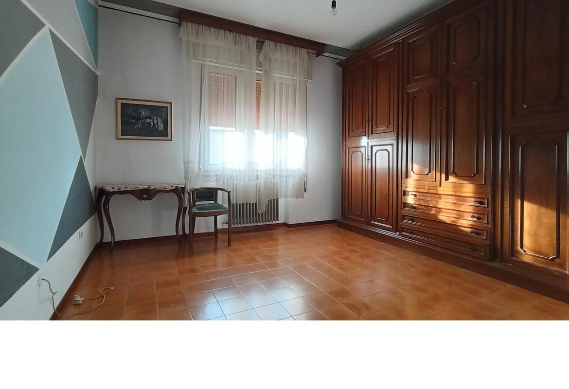 APPARTAMENTO TRILOCALE CON GARAGE