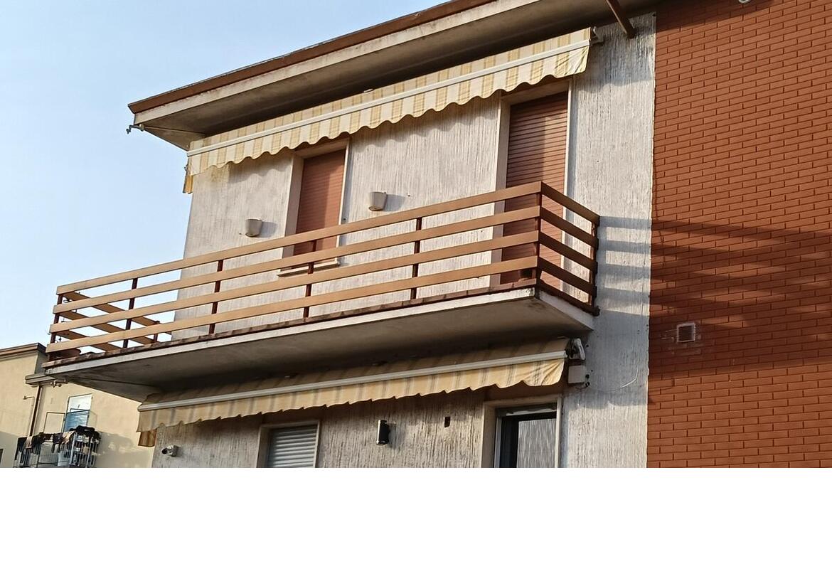APPARTAMENTO TRILOCALE CON GARAGE