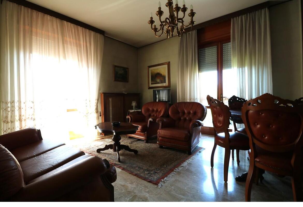 PORZIONE DI BIFAMILIARE