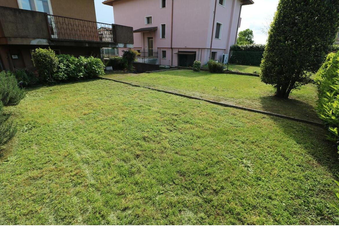 PORZIONE DI BIFAMILIARE