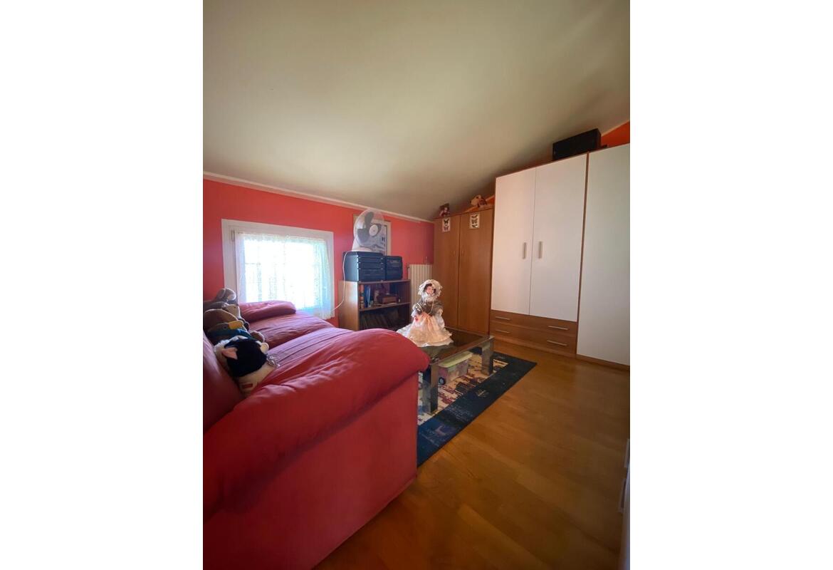 VILLETTA A SCHIERA CON GARAGE DOPPIO