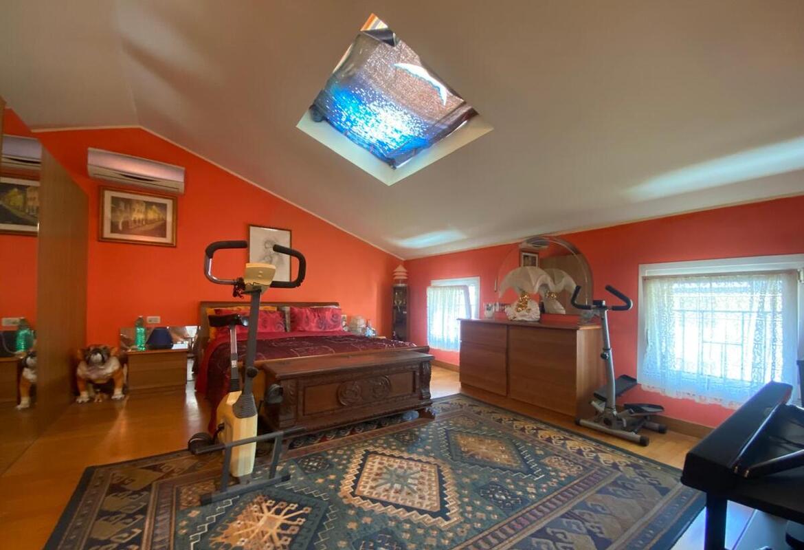 VILLETTA A SCHIERA CON GARAGE DOPPIO