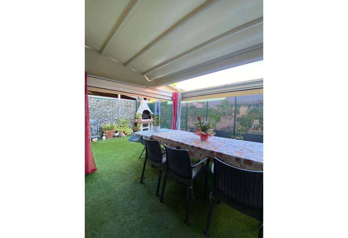 VILLETTA A SCHIERA CON GARAGE DOPPIO