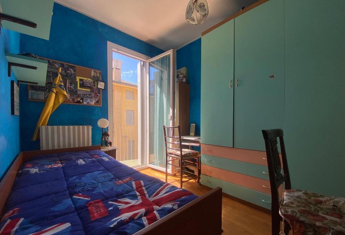 VILLETTA A SCHIERA CON GARAGE DOPPIO