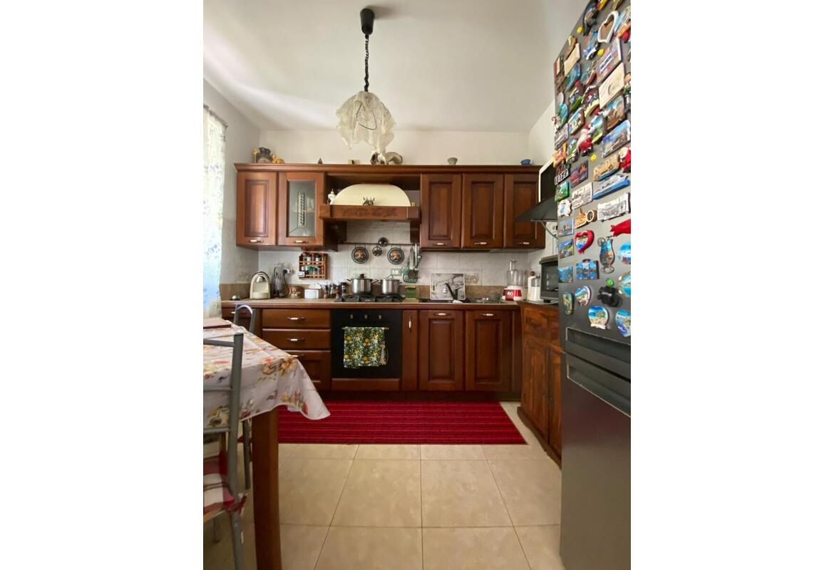 VILLETTA A SCHIERA CON GARAGE DOPPIO