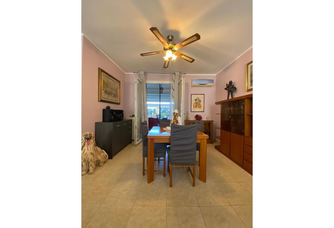 VILLETTA A SCHIERA CON GARAGE DOPPIO