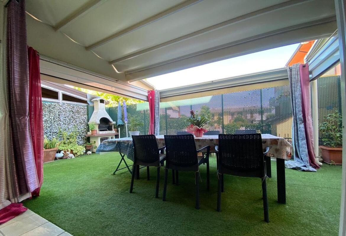 VILLETTA A SCHIERA CON GARAGE DOPPIO