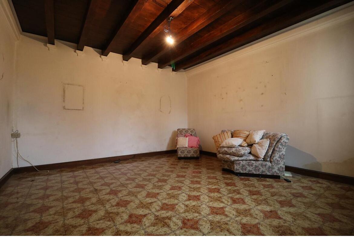 ABITAZIONE INDIPENDENTE CON GARAGE E GIARDINO