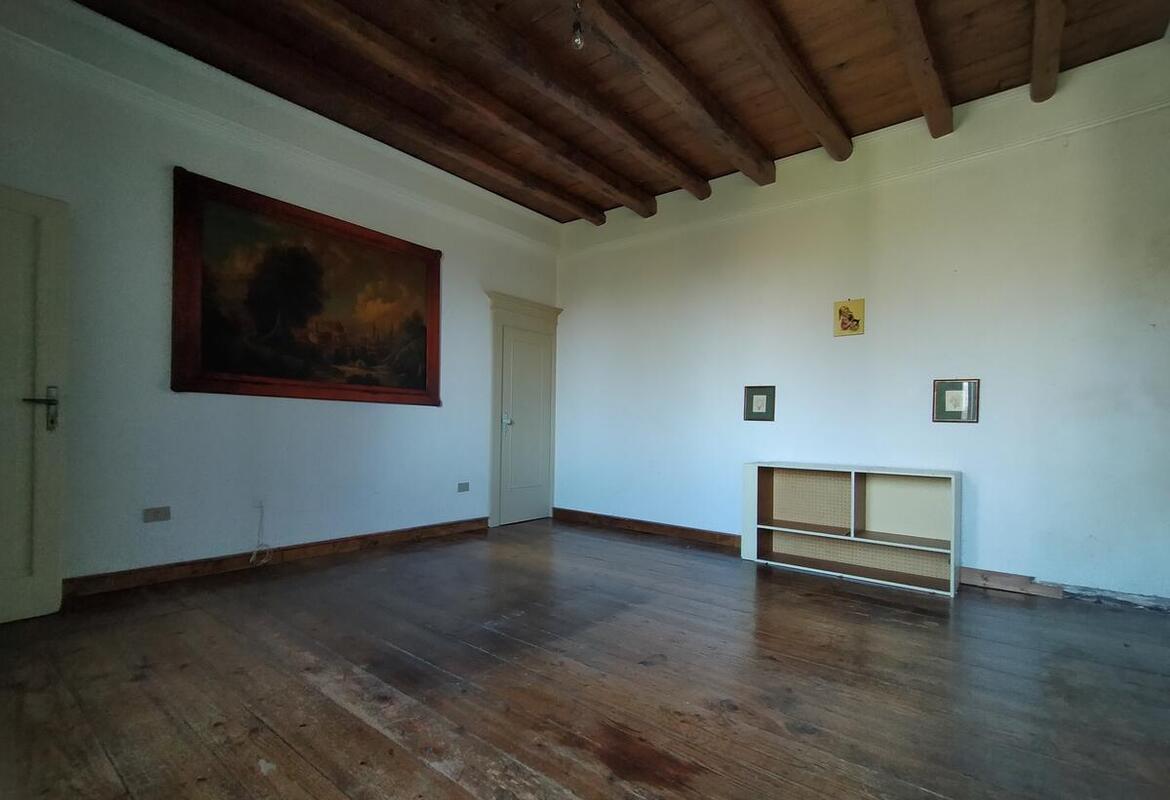 ABITAZIONE INDIPENDENTE CON GARAGE E GIARDINO