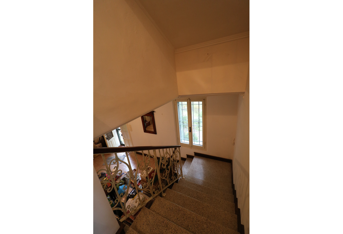 ABITAZIONE INDIPENDENTE CON GARAGE E GIARDINO