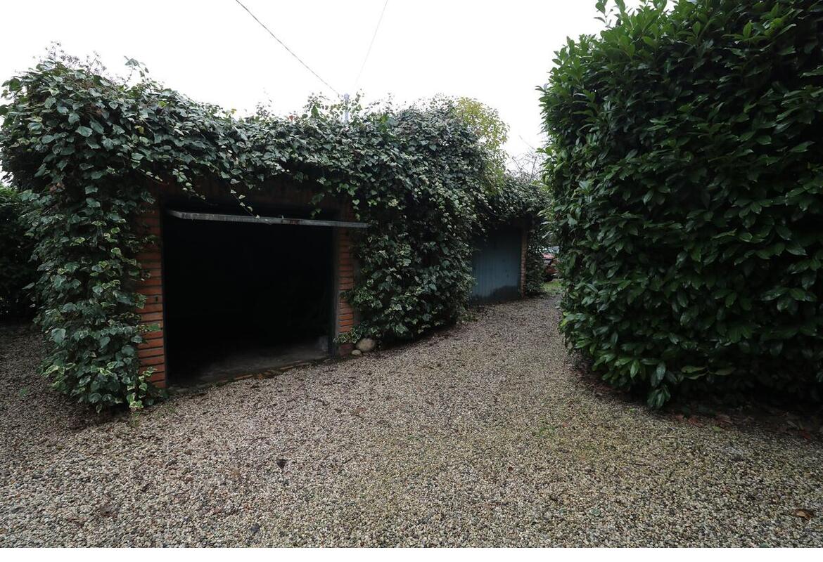 ABITAZIONE INDIPENDENTE CON GARAGE E GIARDINO