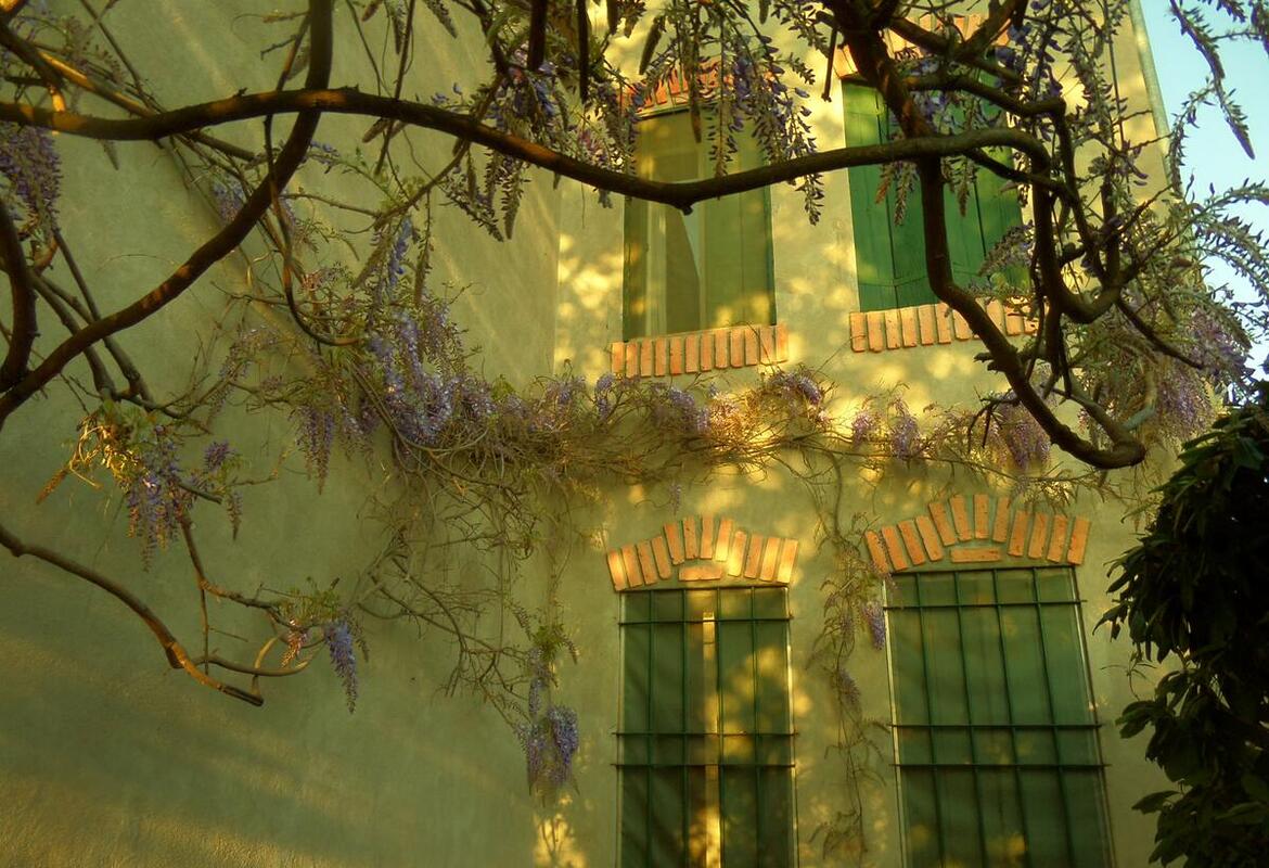 ABITAZIONE INDIPENDENTE CON GARAGE E GIARDINO