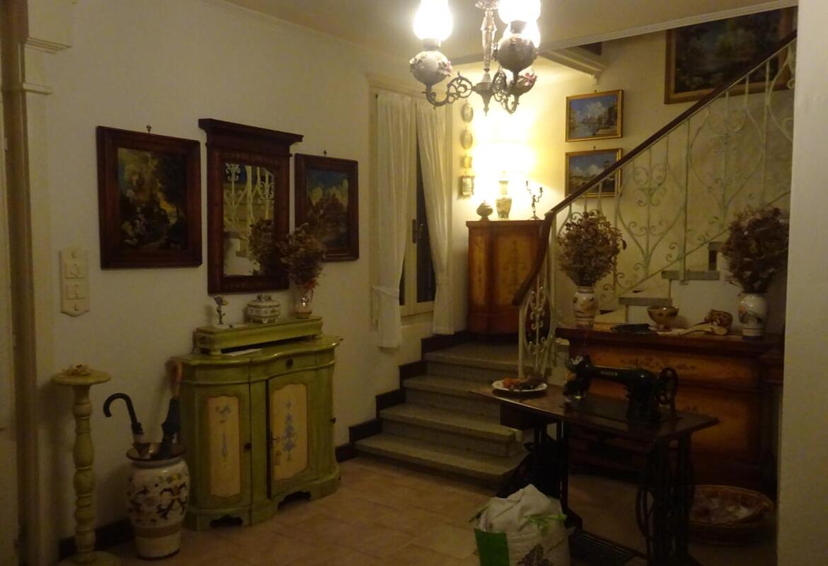 ABITAZIONE INDIPENDENTE CON GARAGE E GIARDINO