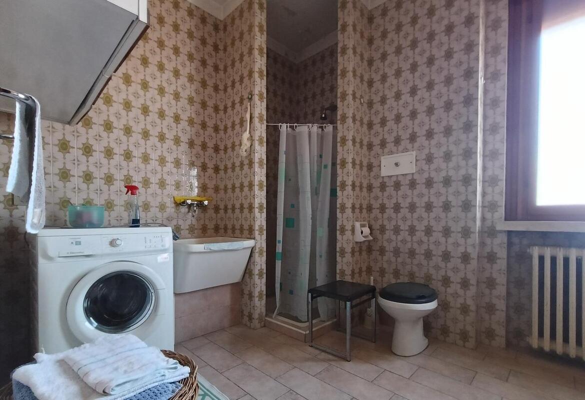 APPARTAMENTO TRILOCALE CON AMPIO TERRAZZO