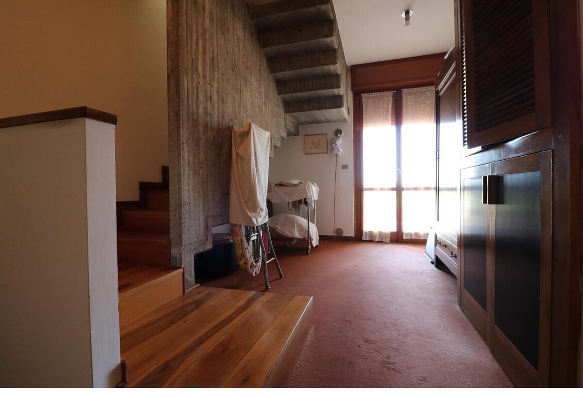 APPARTAMENTO TRILOCALE CON AMPIO TERRAZZO