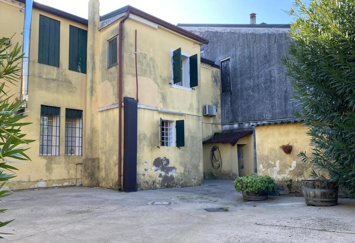 Villetta a schiera ad angolo