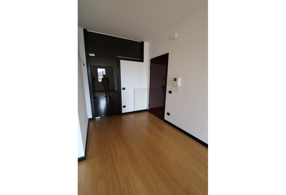 APPARTAMENTO TRILOCALE CON GARAGE DOPPIO