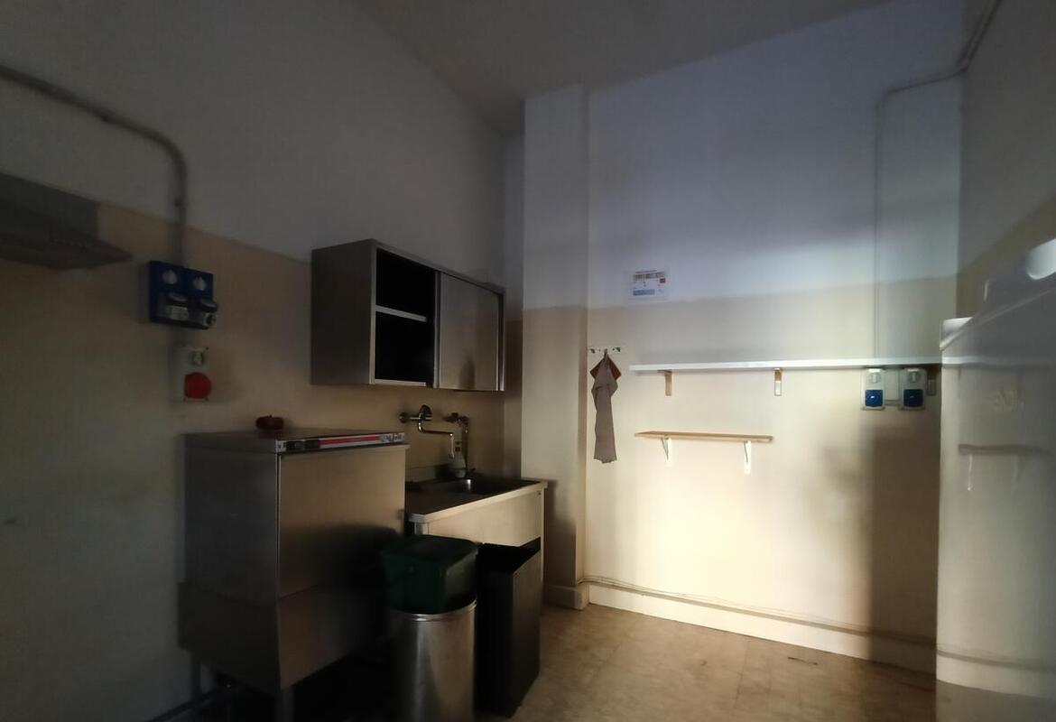 LOCALE COMMERCIALE ZONA CENTRALE