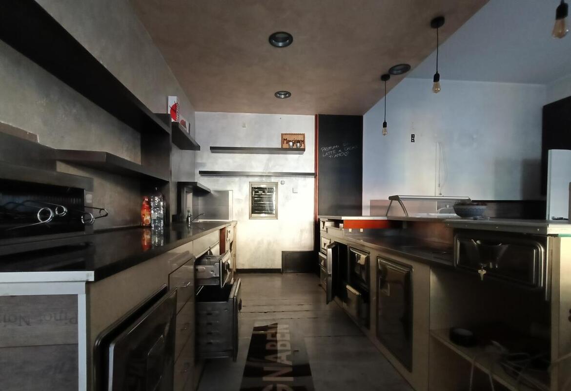 LOCALE COMMERCIALE ZONA CENTRALE