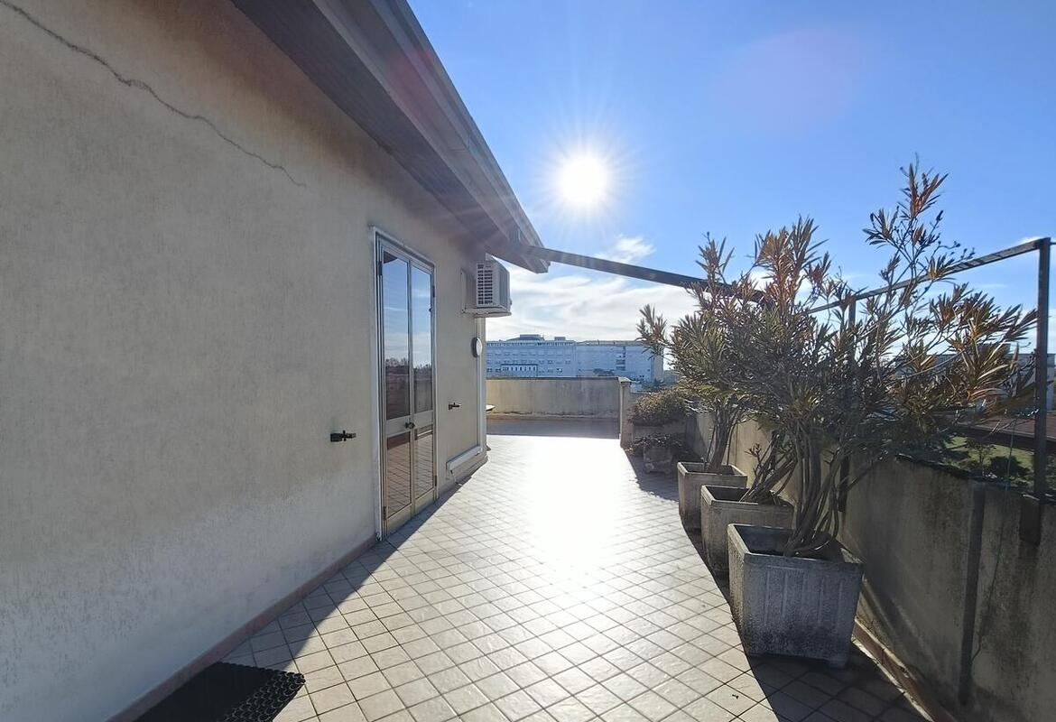 APPARTAMENTO ULTIMO PIANO CON AMPIO TERRAZZO