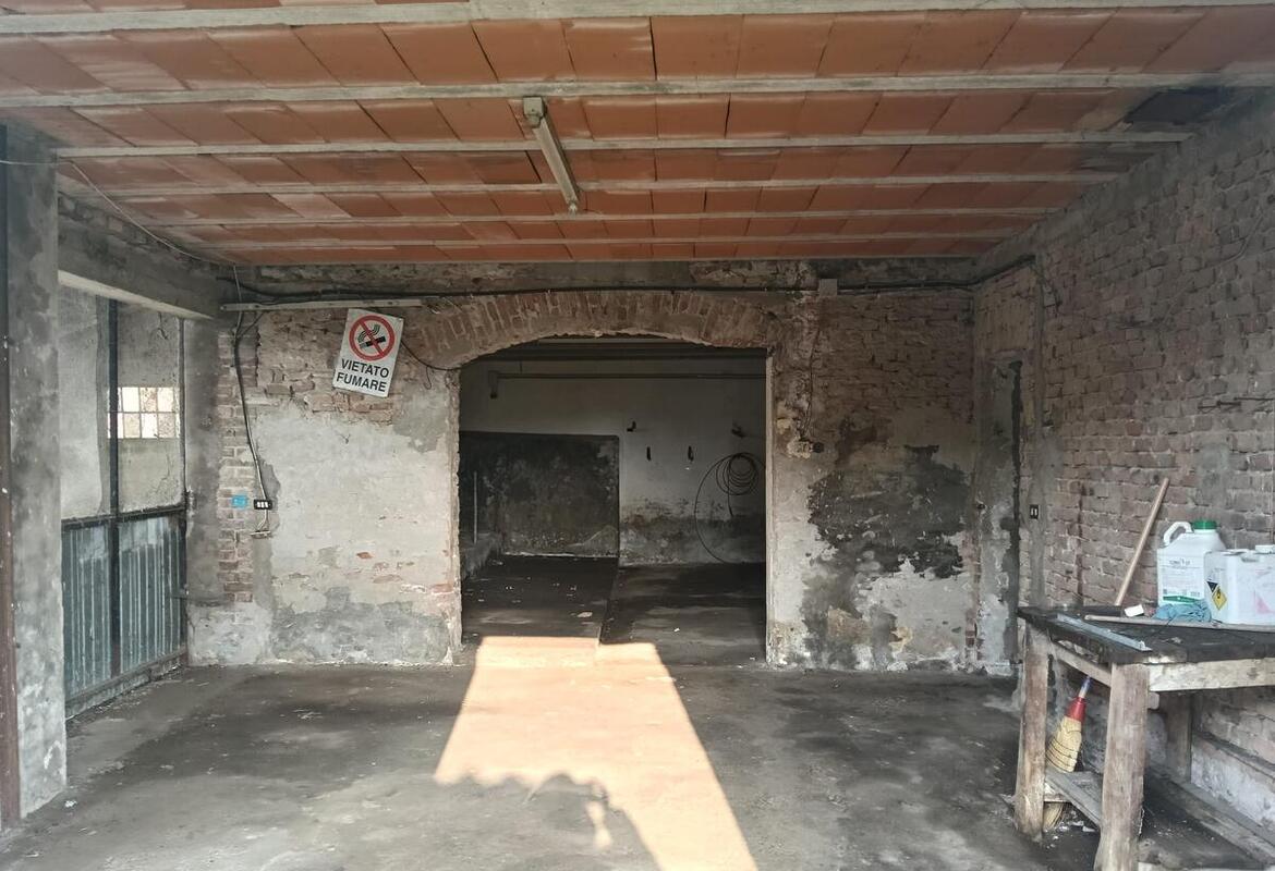 RUSTICO INDIPENDENTE CON GIARDINO E TERRENO