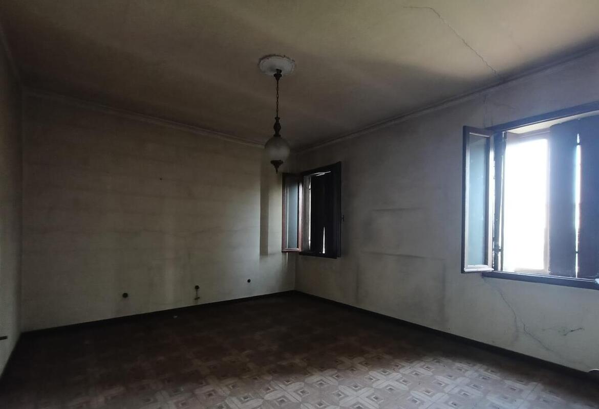 RUSTICO INDIPENDENTE CON GIARDINO E TERRENO