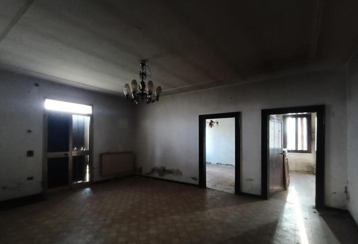 RUSTICO INDIPENDENTE CON GIARDINO E TERRENO