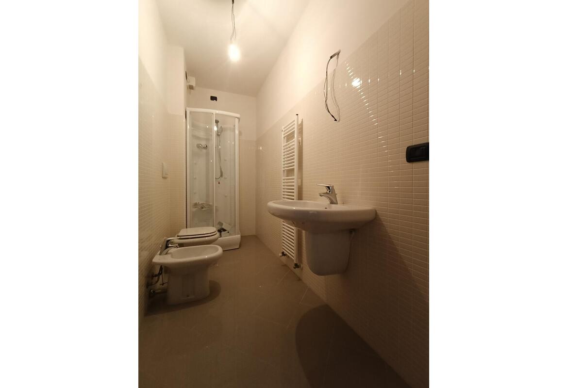 APPARTAMENTO TRILOCALE CON GARAGE DOPPIO