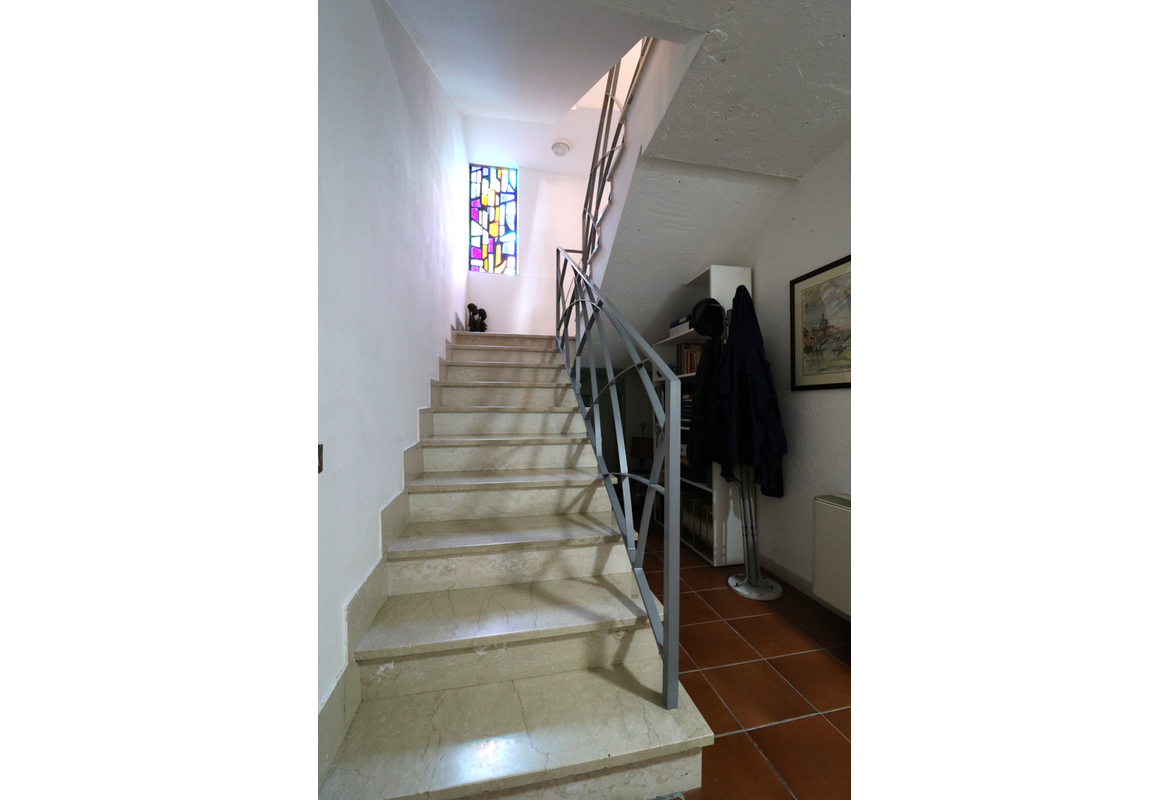 VILLA SINGOLA CON AMPIO PARCO