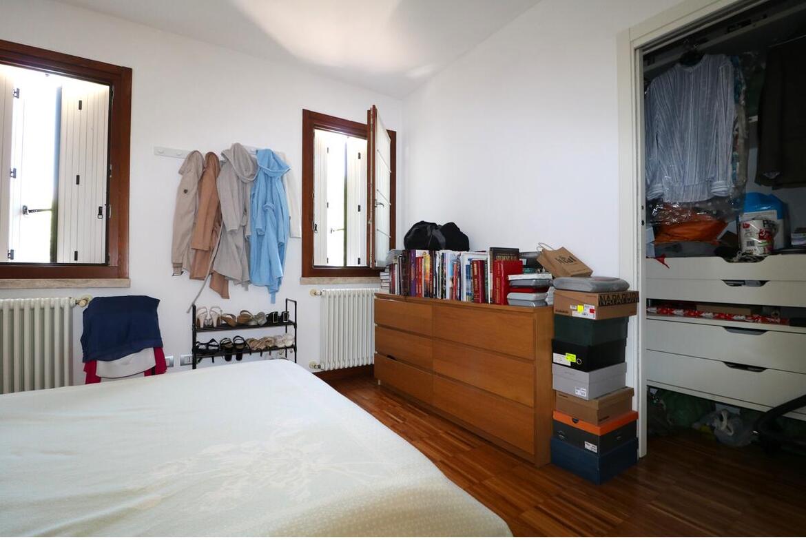AMPIO BILOCALE CON TERRAZZA E GARAGE