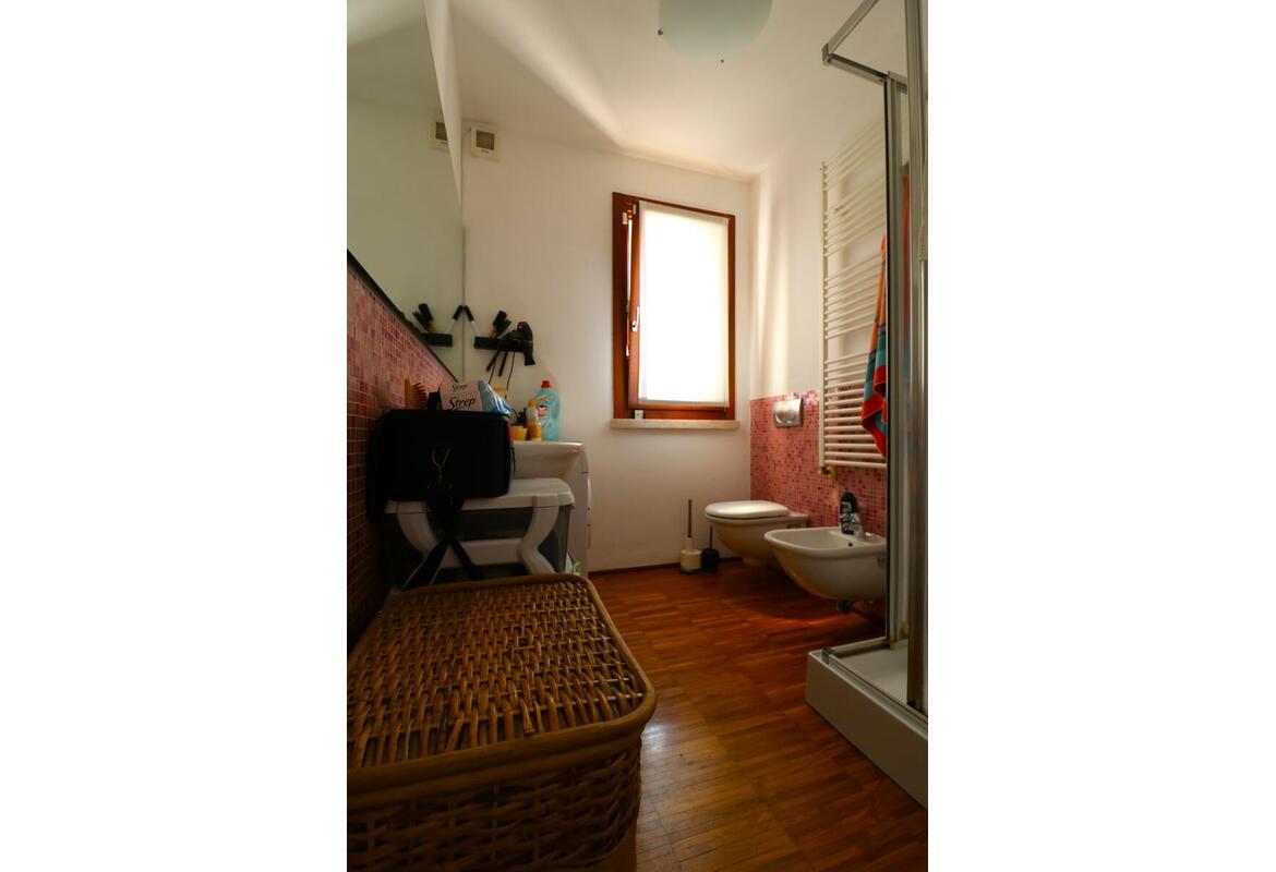 AMPIO BILOCALE CON TERRAZZA E GARAGE