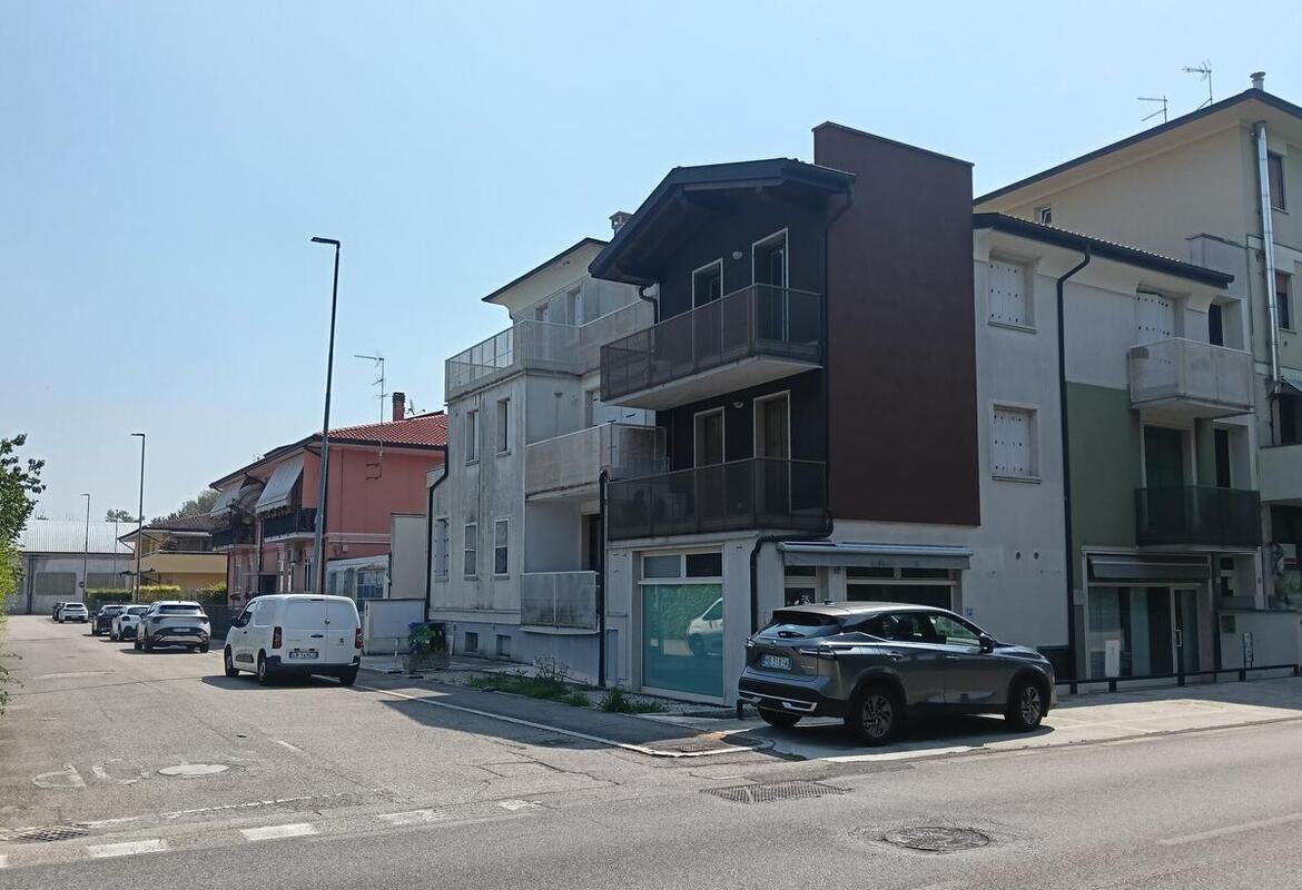 AMPIO BILOCALE CON TERRAZZA E GARAGE