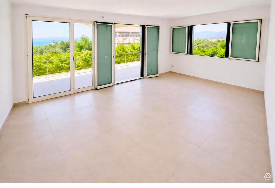PORZIONE DI CASA CON MERAVIGLIOSA VISTA PANORAMICA SUL LAGO