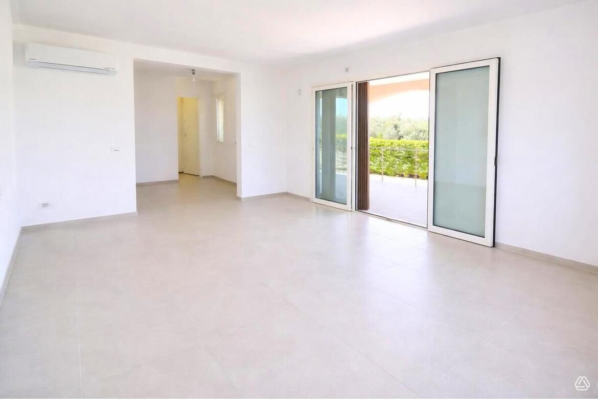 PORZIONE DI CASA CON MERAVIGLIOSA VISTA PANORAMICA SUL LAGO