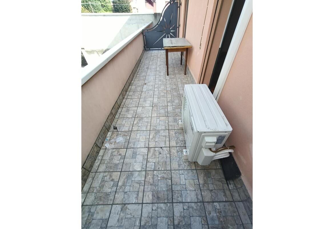 GRAZIOSO TRILOCALE CON GARAGE IN ZONA CENTRALE