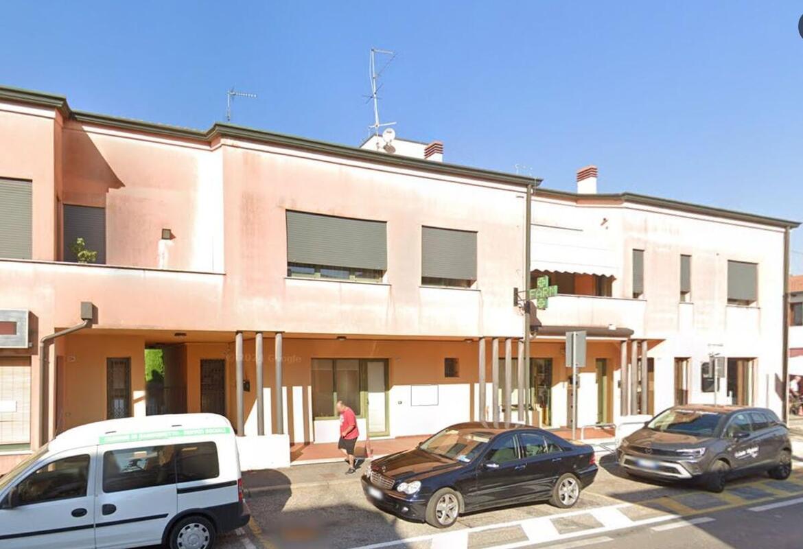GRAZIOSO TRILOCALE CON GARAGE IN ZONA CENTRALE