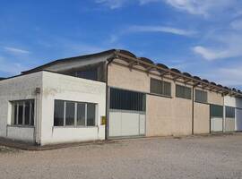 Magazzino In Vendita