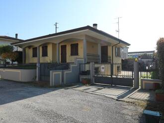 Villino In vendita