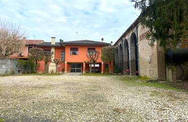 Casa a Schiera In vendita