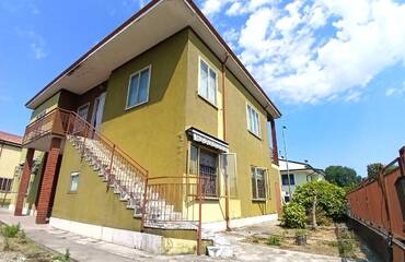 Casa indipendente In vendita